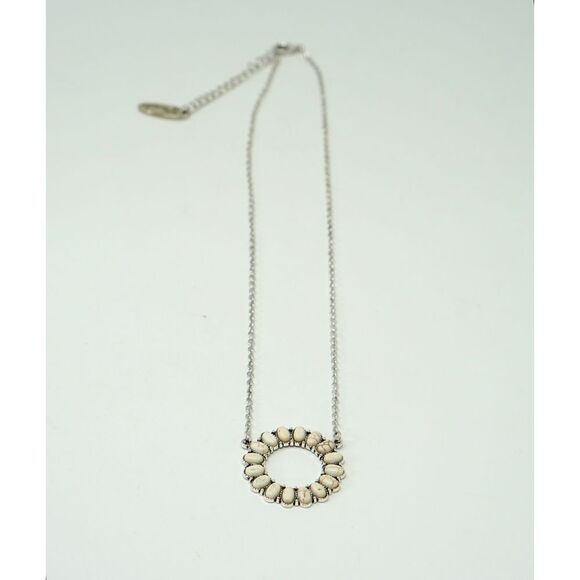 Plunder Silver Tone Ivory Marbled Faux Stone Western Style Circle Necklace - Picture 2 of 3